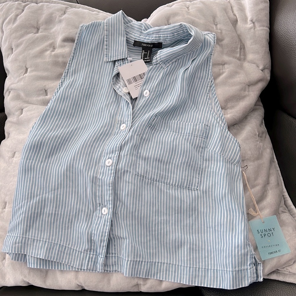 NWT Light Blue and White lined top
